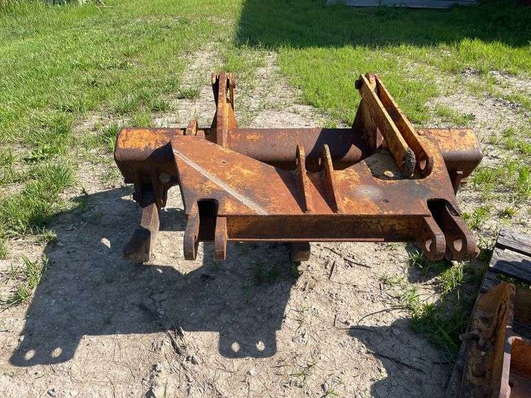 Fiat rear ripper attachment for dozers