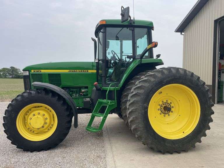 2000 John Deere 7810