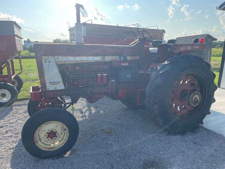 1964 Farmall 806 Diesel