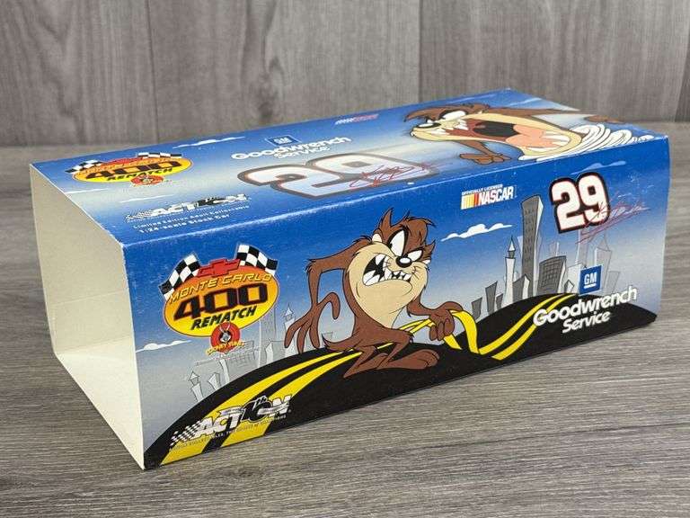 Kevin Harvick #29 GM Goodwrench Service Looney Tunes Rematch 2002 Monte Carlo Stock Car, 1/24, Limited Edition, GM Dealers, Action 10th Anniversary