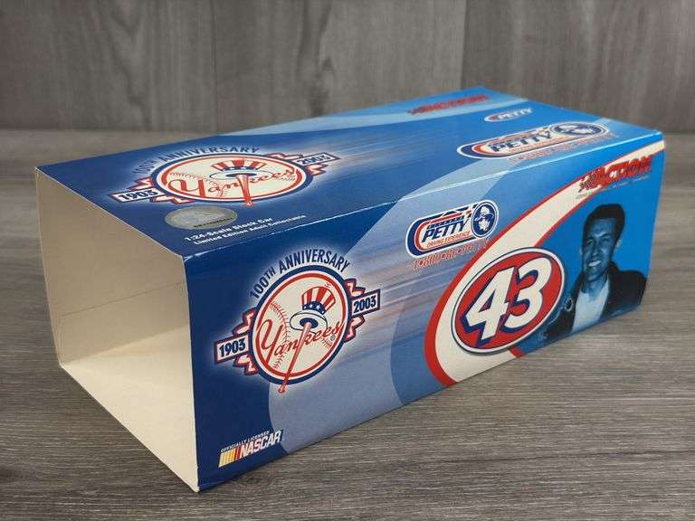Richard Petty/Yogi Berra #43/#8 NY Yankees 100th Anniversary 2003 Intrepid Stock Car, 1/24, Limited Edition, 1 Of 5,700, Action