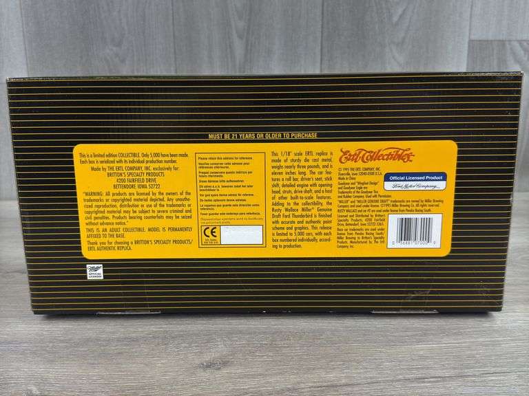 Rusty Wallace #2 Miller Genuine Draft 1995 Ford Thunderbird Stock Car, 1/18, #2646/5000, American Muscle, Ertl Collectibles