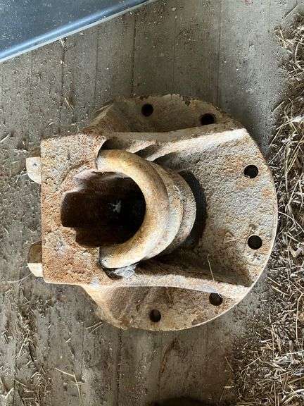 10 Bolt Axle hub