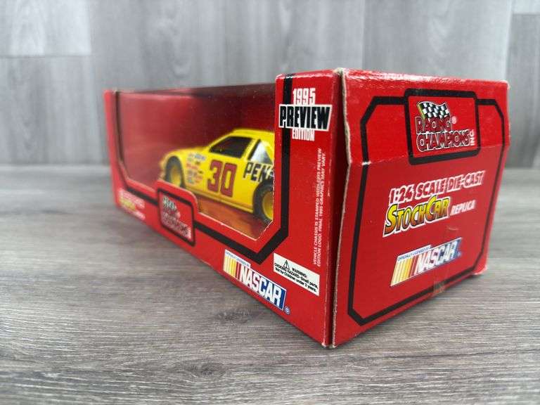 Michael Waltrip #30 Pennzoil Pontiac Stock Car, 1/24, 1995 Preview Edition, Racing Champions