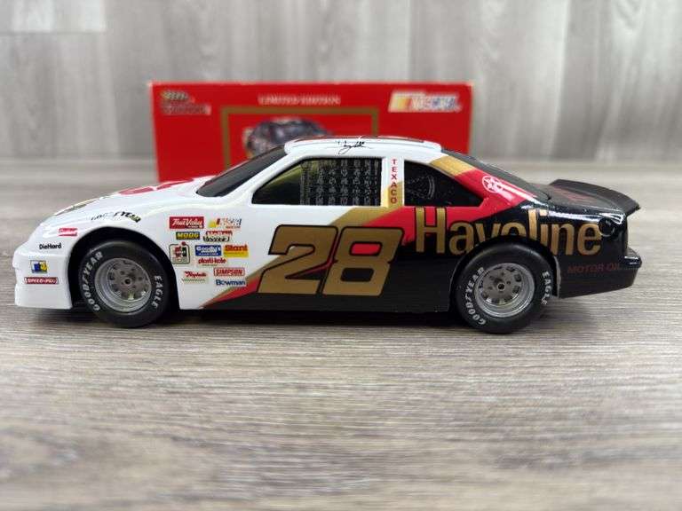 Davey Allison #28 Havoline In Memory Of Davey Thunderbird Stock Car Bank, 1/24, Limited Edition, Racing Champions