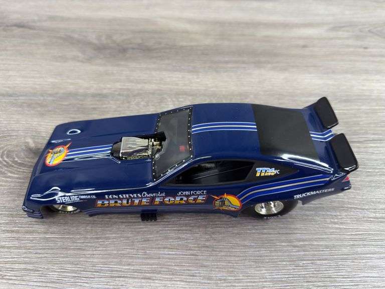 John Force Brute Force 1977 Monza Funny Car, 1/24, Limited Edition, Racing Collectables Action Platinum Series