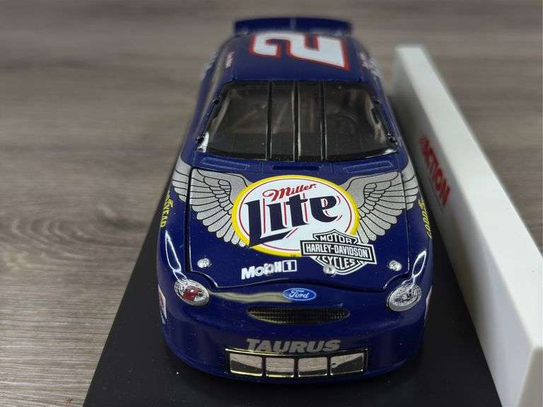 Rusty Wallace #2 Miller Lite/Harley Davidson 1999 Taurus Stock Car, 1/24, Limited Edition, Action