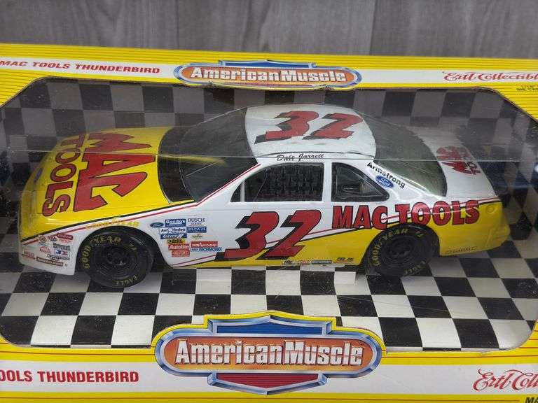 Dale Jarrett #32 MAC Tools 1995 Thunderbird Stock Car, 1/18, Collector’s Edition, 1 Of 5500, American Muscle, Ertl Collectibles