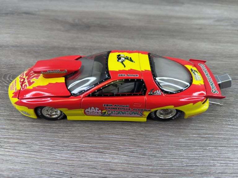 Gatornationals 28th Annual MAC Tools 1997 Pontiac Pro Stock, 1/24, Limited Edition, 1 Of 8000, Action