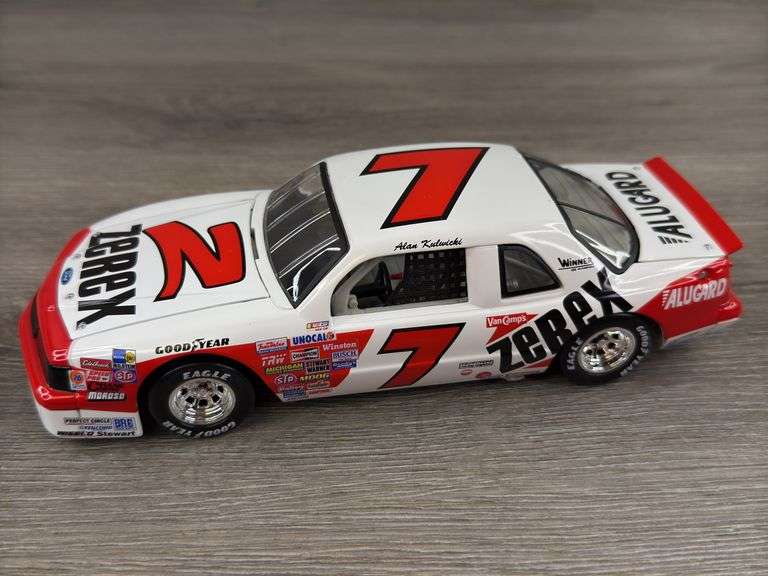 Alan Kulwicki #7 Zerex 1987 Ford Thunderbird Stock Car, 1/24, Limited Edition, 1 Of 4242, Historical Series, Action