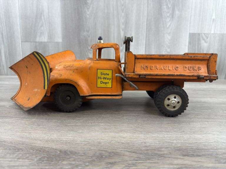 PRE-INDY ONLINE TRUCK & CONSTRUCTION TOY AUCTION