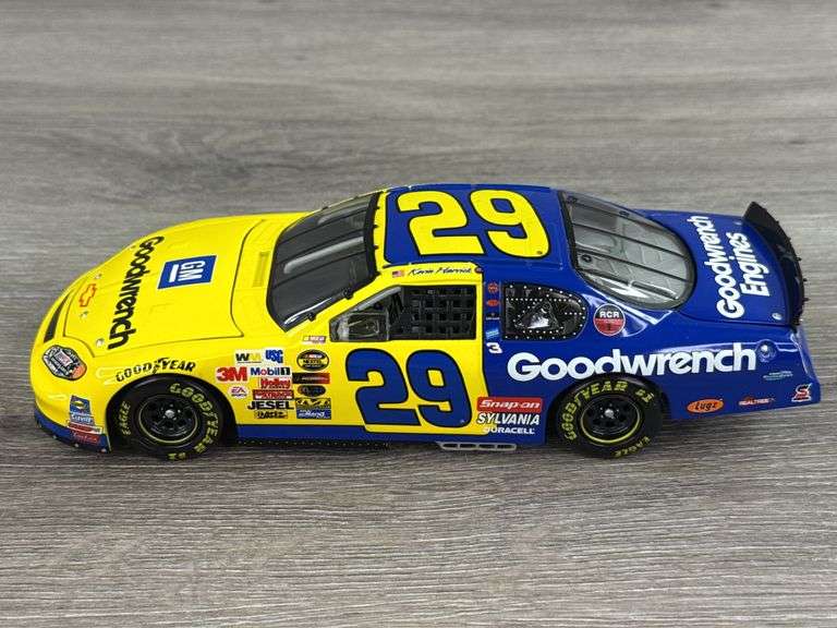 Kevin Harvick #29 GM Goodwrench/RCR 35th Anniversary 2004 Monte Carlo Stock Car, 1/24, Limited Edition, 1 Of 8,496, Action