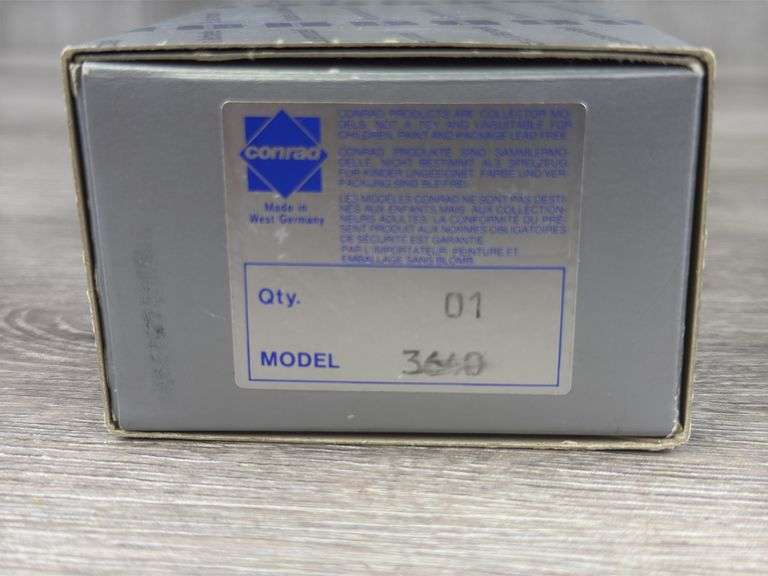Mack Dump Truck, 1/50, Conrad, Mirrors & Mud Flaps Need Attached