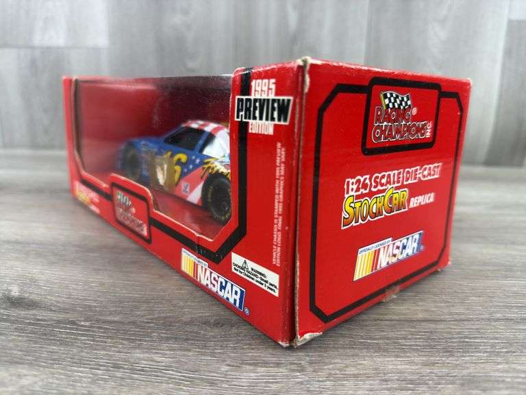 Ted Musgrave #16 The Family Channel Ford Thunderbird Stock Car, 1/24, 1995 Preview Edition, Racing Champions