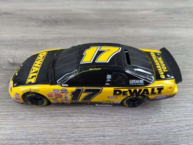 Matt Kenseth #17 Dewalt Tools 1999 Monte Carlo Stock Car Bank, 1/24, Limited Edition, 1 Of 2508, Action
