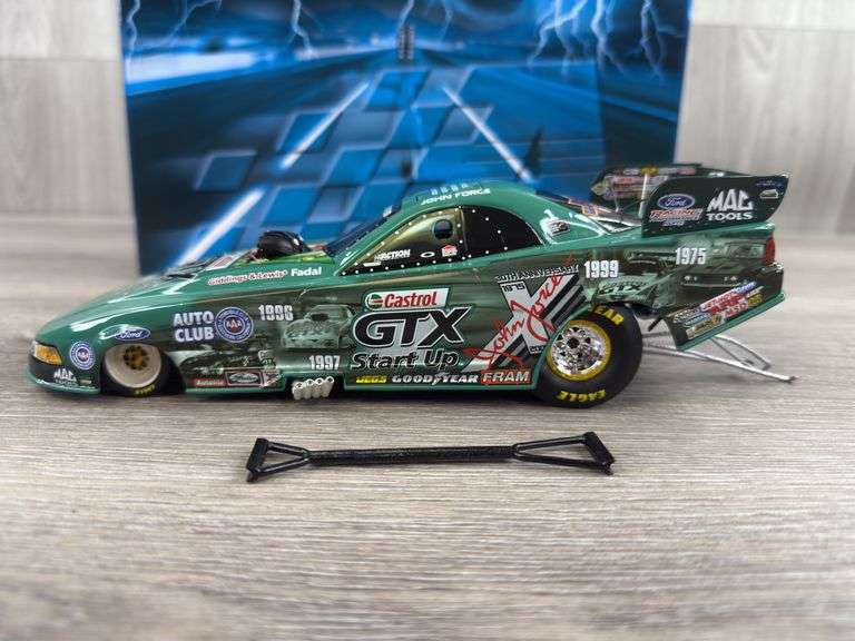 John Force Castrol GTX Start Up/40 Yrs. Of Racing Milestones 2005 Mustang Funny Car, 1/24, Limited Edition, 1 Of 3258, Action