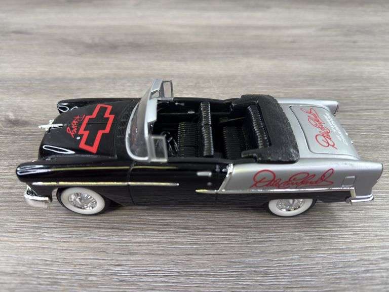 Dale Earnhardt Sr. Goodwrench 1955 Chevrolet Convertible Bank, 1/25, Limited Edition, S/N 5515, 6 Time Champion, Racing Champions