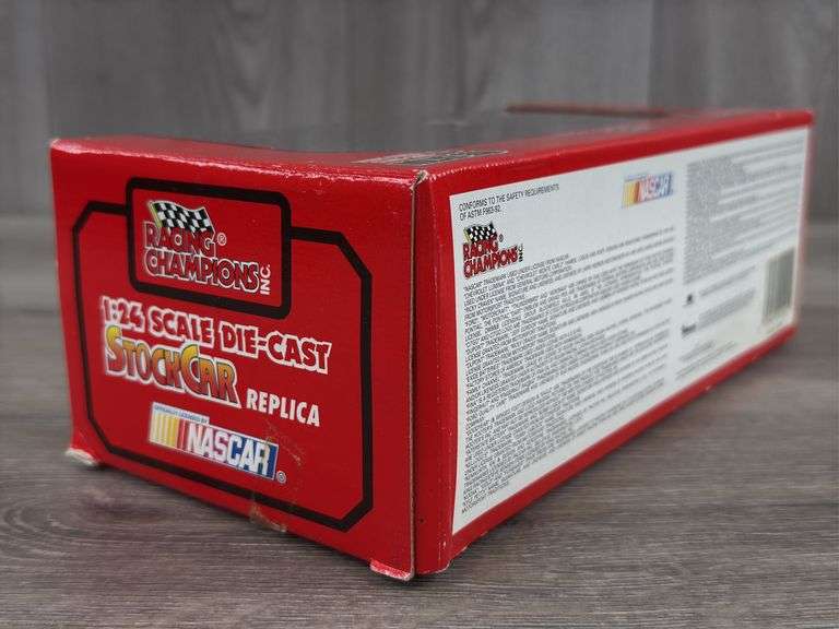 Darrell Waltrip #17 Western Auto Monte Carlo Stock Car, 1/24, 1995 Edition, Racing Champions