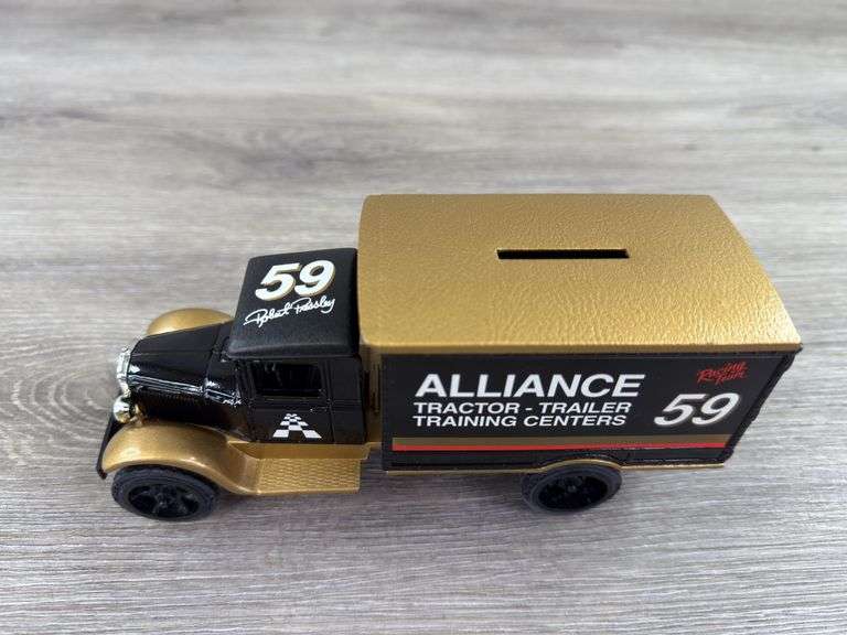 Robert Pressley #59 Alliance Racing 1931 Hawkeye Motor Truck Bank, 1/34, #92/1460, Ertl