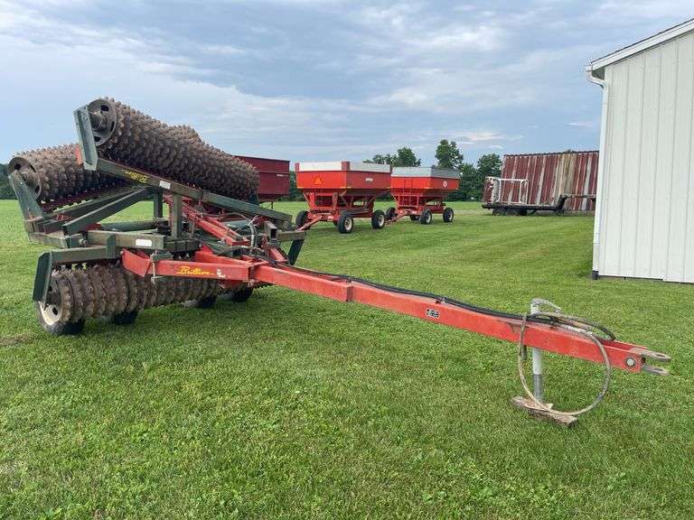 Brillion 25’ cultipacker