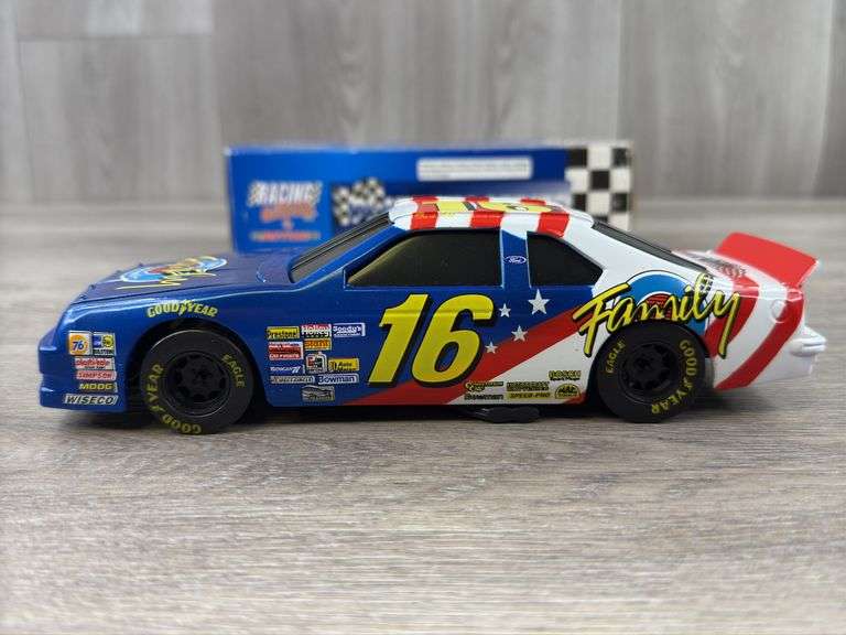 Ted Musgrave #16 The Family Channel 1994 Thunderbird Stock Car Bank, 1/24, 1 Of 2508, Action Platinum Series Racing Collectables