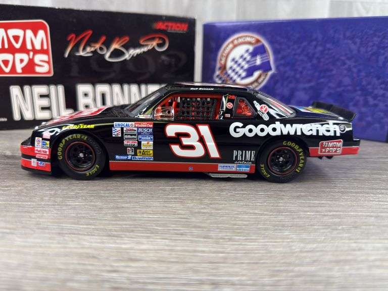 Neil Bennett #31 Mon ‘N’ Pop’s 1992 Lumina Stock Car, 1/24, Limited Edition, 1 Of 6972, Action