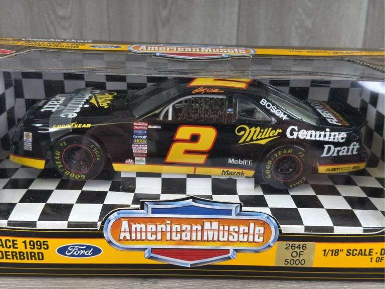 Rusty Wallace #2 Miller Genuine Draft 1995 Ford Thunderbird Stock Car, 1/18, #2646/5000, American Muscle, Ertl Collectibles