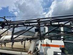 Willmar 765 self propelled sprayer 80ft boom