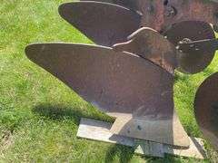 International 416 Fast Hitch 4-Bottom Plow