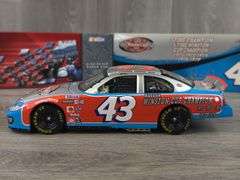 Richard Petty #43 The Victory Lap/7X Champion 2003 Intrepid Stock Car, 1/24, Limited Edition, 1 Of 7,440, Action