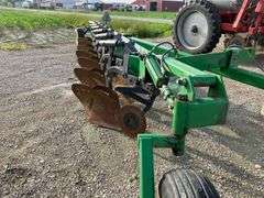 2800 John Deere Moldboard Plow