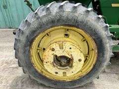 2840 John Deere w/ 148 Loader