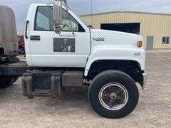 1992 GMC TopKick single axle tractor