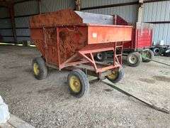 Hopper Wagon w/ John Deere Running Gear