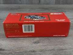 Alan Kulwicki #7 Hooters Ford Thunderbird Stock Car Bank, 1/24, Limited Edition, 1 Of 10,000, Racing Champions