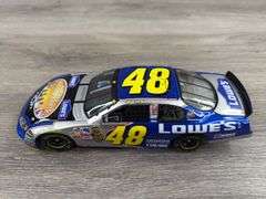 Jimmie Johnson #48 Lowe’s/Atlanta Raced Win Version 2004 Monte Carlo Stock Car, 1/24, Limited Edition, Wristband Included-Life Is A Team Sport, Action