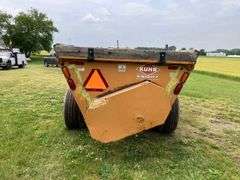 Kuhn Knight 8118 Spreader