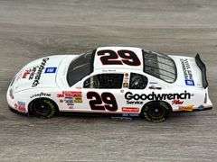 Kevin Harvick #29 GM Goodwrench/Black 2001 Monte Carlo Stock Car, 1/24, Limited Edition, Action