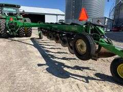 2800 John Deere Moldboard Plow