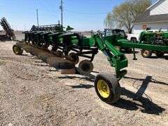 2800 John Deere Moldboard Plow