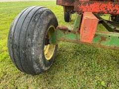 Killbros 350 Hopper Wagon on John Deere 1065 Running Gear