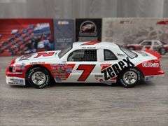 Alan Kulwicki #7 Zerex 1987 Ford Thunderbird Stock Car, 1/24, Limited Edition, 1 Of 4242, Historical Series, Action