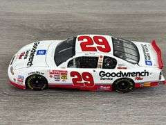 Kevin Harvick #29 GM Goodwrench Service Plus 2001 Monte Carlo Stock Car, 1/24, Limited Edition, Action