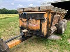 Kuhn Knight 8118 Spreader