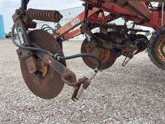 Clark 11 row 28% nitrogen applicator