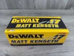 Matt Kenseth #17 Dewalt Tools 1999 Monte Carlo Stock Car Bank, 1/24, Limited Edition, 1 Of 2508, Action