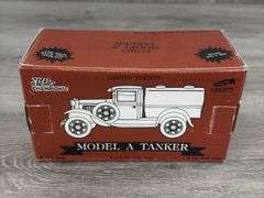 Ford Model A 1993 Coca-Cola 400 Tanker Bank, 1/25, Limited Edition, Charlotte Motor Speedway, Racing Champions, Liberty Classics