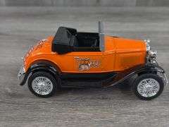 Ford Model A 1993 Hooters 500 Roadster Bank, 1/25, Limited Edition, Racing Champions, Liberty Classics