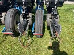 2016 Kinze Interplant 3000 planter