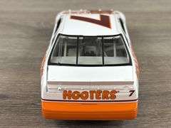 Alan Kulwicki #7 Hooters 1993 Ford Thunderbird Stock Car, 1/24, Limited Edition, 1 Of 6010, Historical Series, Action
